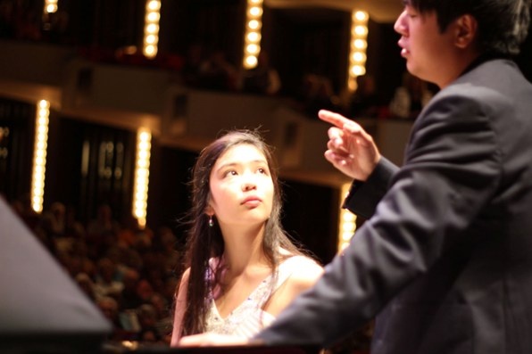 Anita Pari receives a private lesson from Lang Lang at his masterclass at the NAC