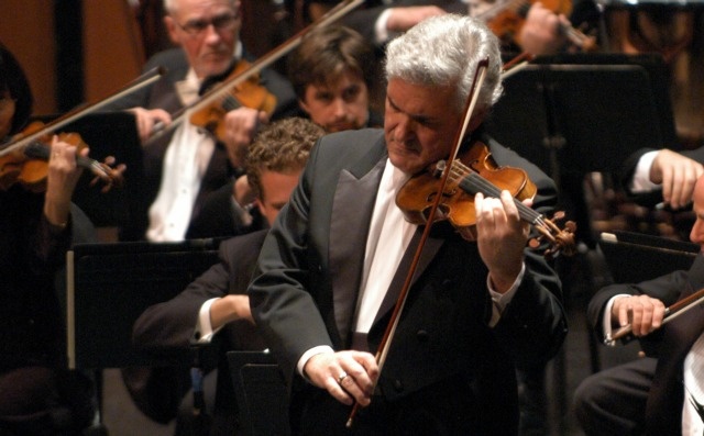 Pinchas Zukerman | Photo: Fred Cattroll